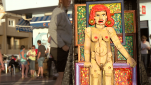 "Kleine Galerie" mit Kartonkunst am Strand von La Gomera "Kleine Galerie" mit Kartonkunst am Strand von La Gomera