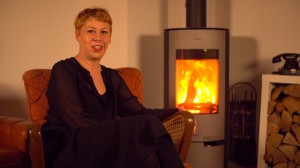 Orchesterdirektorin Insa Pijanka wünscht den Zuschauern im Namen des Staatsorchesters besinnliche Feiertage