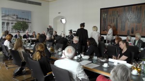 Volles Haus bei der historisch bezeichneten Pressekonferenz